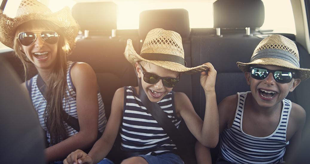 Enfant en voiture